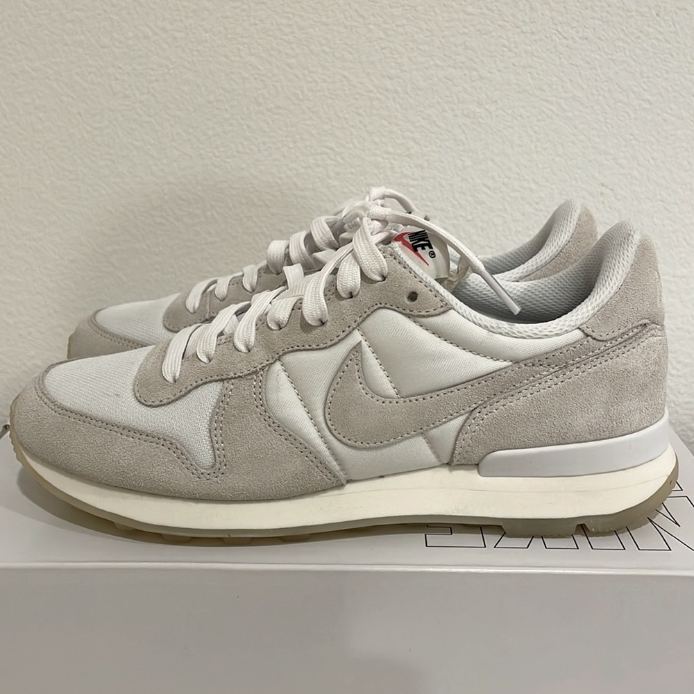 Nike By You Sneakers 7.5